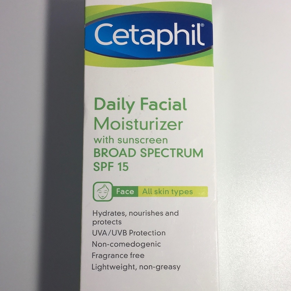 Cetaphil daily facial moisturizer with sunscreen